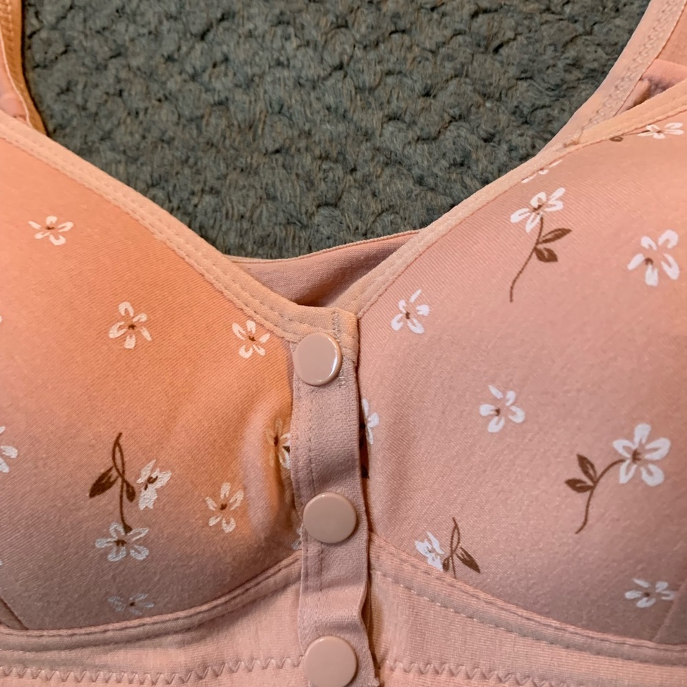 NWT Front Close Wireless Bra - Picture 2 of 5